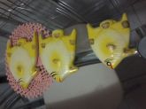 Peixe amarelo de parede em gesso